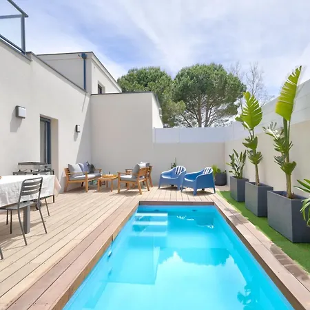 Maison Marly Swimming Pool & Terrace In Casa de Férias